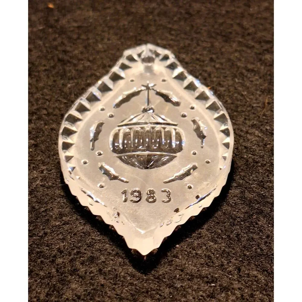 COLLECTIBLE 1983 WATERFORD BALL & HOLLY CRYSTAL Ornament